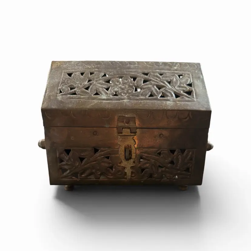 002. Vintage Brass Cricket Box 5.5”