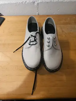 Dr. Martens Women's 1461 HDW Ivory Oxford Leather White Size 8 - One Shoe Lace