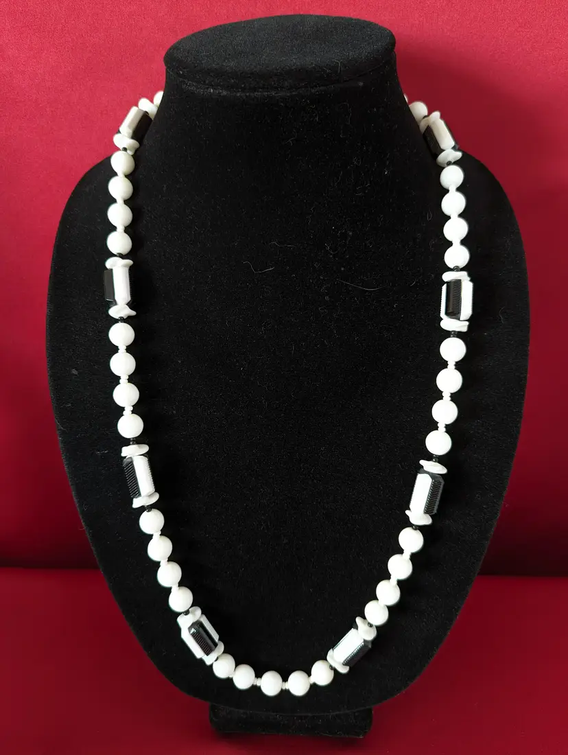 Miriam Haskell Signed vintage designer necklace black and white glass beads