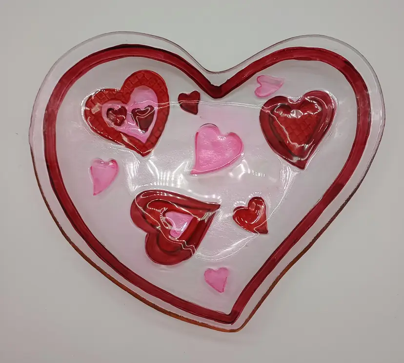 Large, Vintage Heart-Shaped Fused Glass Dish with Red and Pink Heart Accents.