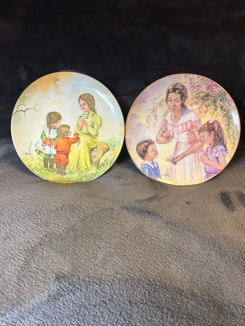 2 Vintage 1976 & 1977 Gloria Ranck Mother’s Day Series Plates
