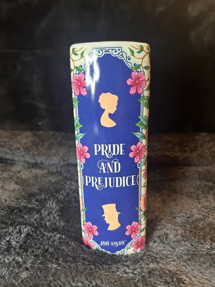 Steel Mill & Co PRIDE & PREJUDICE Book Shaped Ceramic Decorative 7.5" Vase