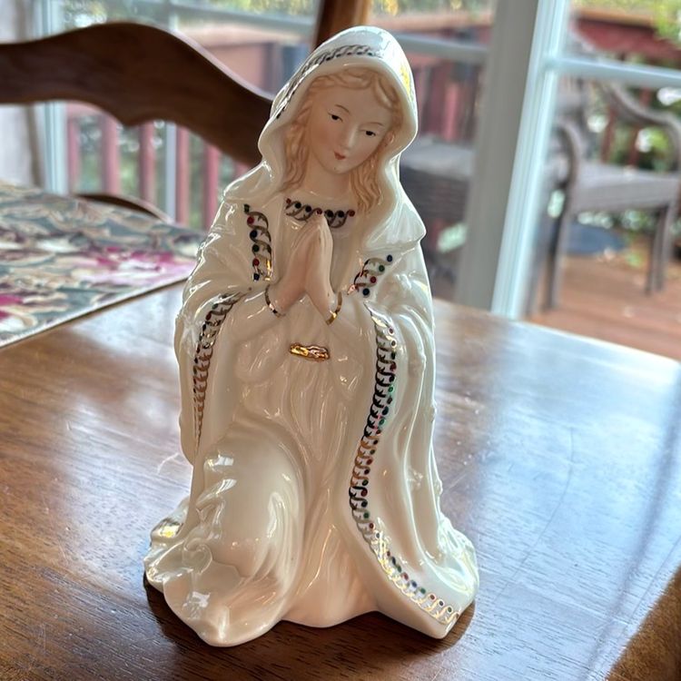 Nativity Mary Figurine