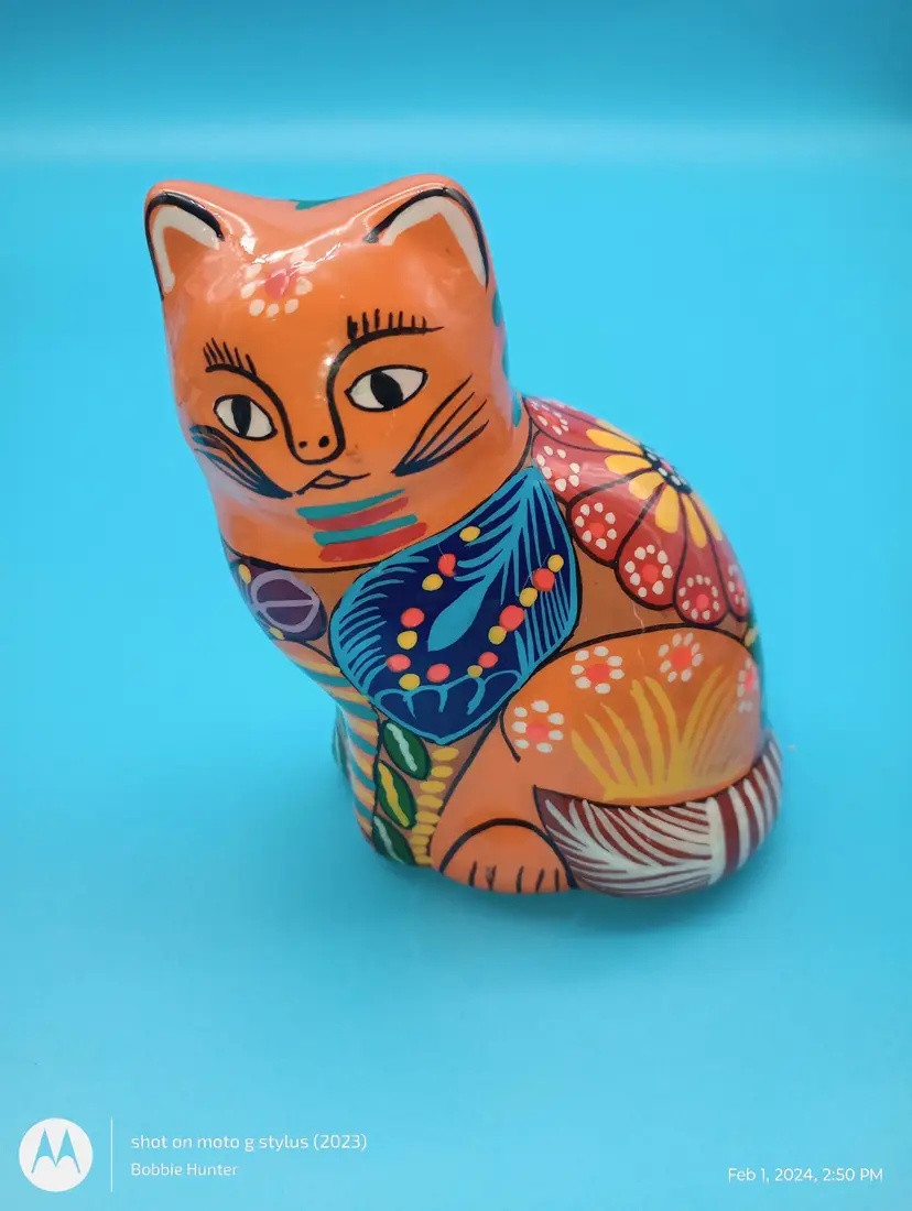 Tonala ,Colorful Hand-Painted Ceramic Cat Figurine