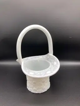 Vintage 'Button and Daisies' Fenton Milk Glass Top Hat Vase Basket