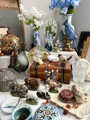 BAM Bids - Eclectic Home Decor And Collectibles!