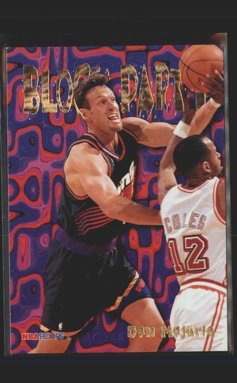 1995-96 Hoops #20 Dan Majerle Block Party - (137) - Phoenix Suns