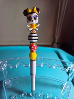 Minnie Mouse beaded pen