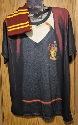 Harry Potter Men's Scarf & T-Shirt Combo size 2X(44/46)