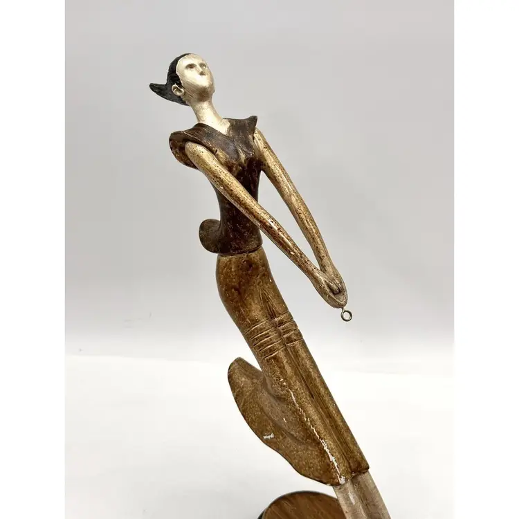 Vintage Artmax The Chase I Modern Woman Sculpture No Dog 13x13 READ