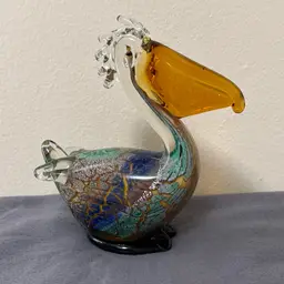 #01 Art Glass Pelican