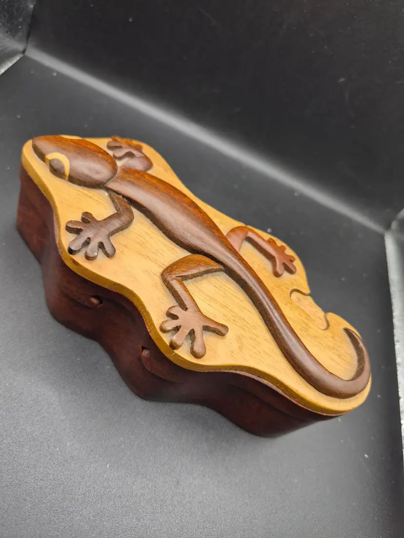 Hand-Carved Wooden Gecko Puzzle Jewelry Trinket Box Hidden Compartment