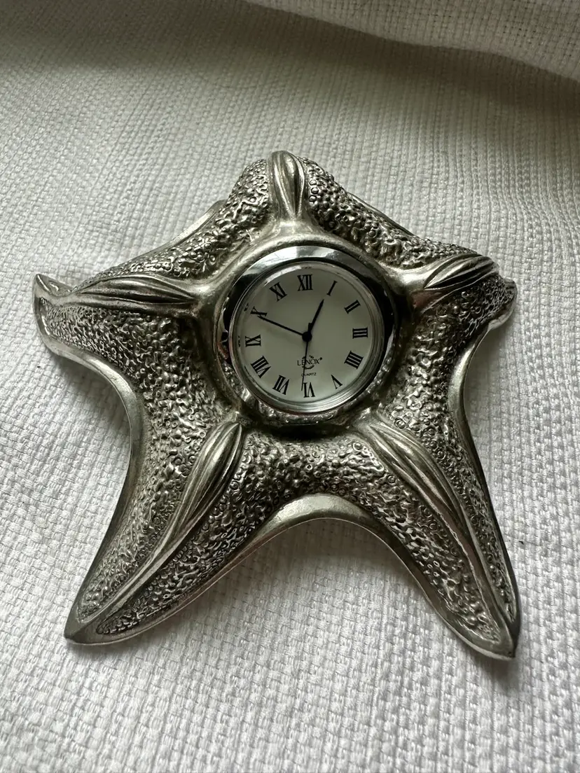 Lenox Pewter Starfish Clock By Kirk Stieff in Working Order Silver