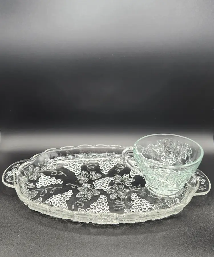 Serva-snack Plate and Punch Cup