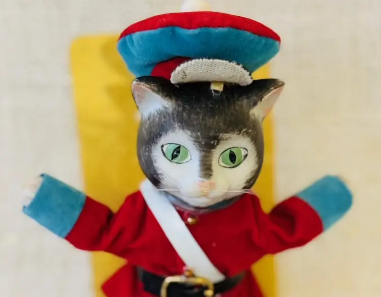 #01 - Vintage Kurt S Adler Santa's World Porcelain Cat Ornament New with Box 7"T X 2"W