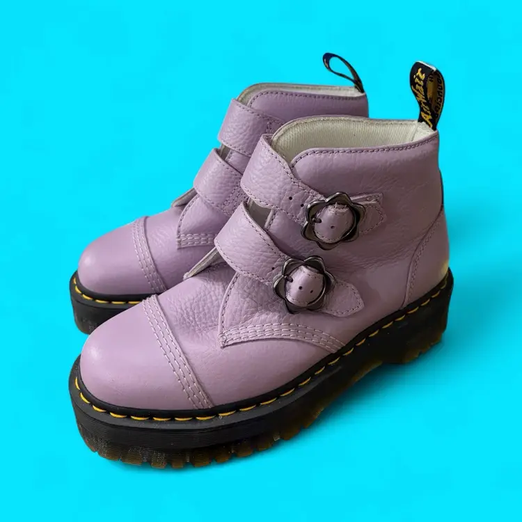 Doc Martens Daisy Collection Lavender Boots Size 9