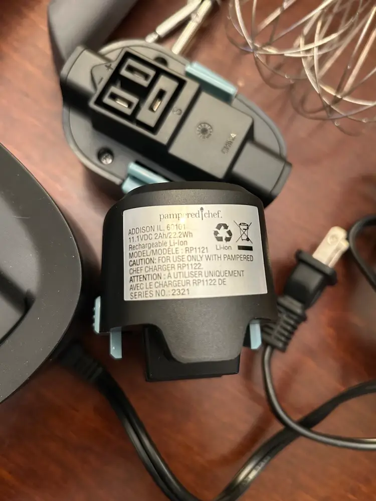 Pampered Chef Hand Blender Set.