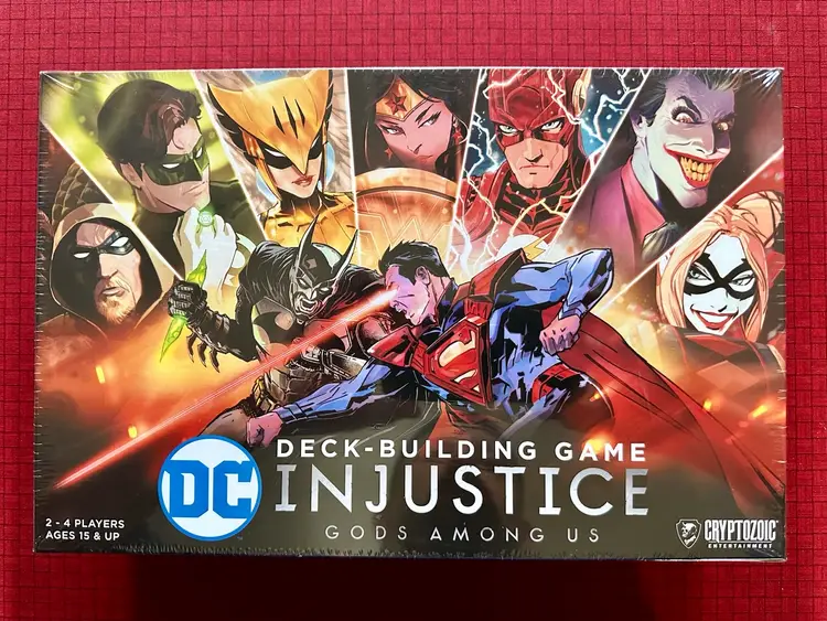DC Comics Deckbuilding Game: Injustice