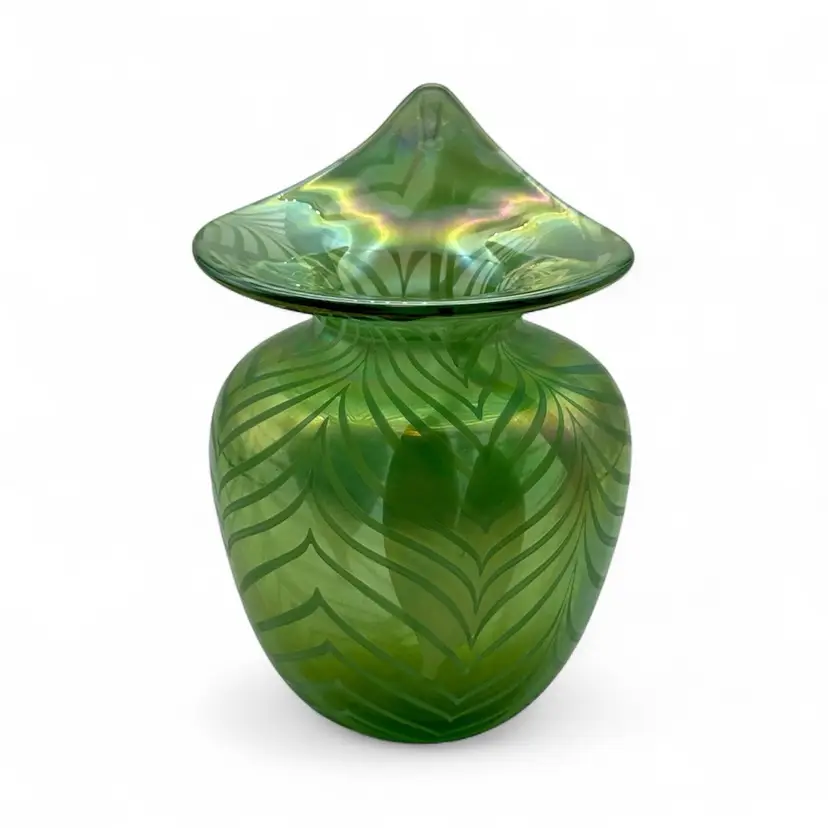 Terry Crider Green Iridescent Hanging Hearts Jack In The Pulpit Vase Signed ‘79