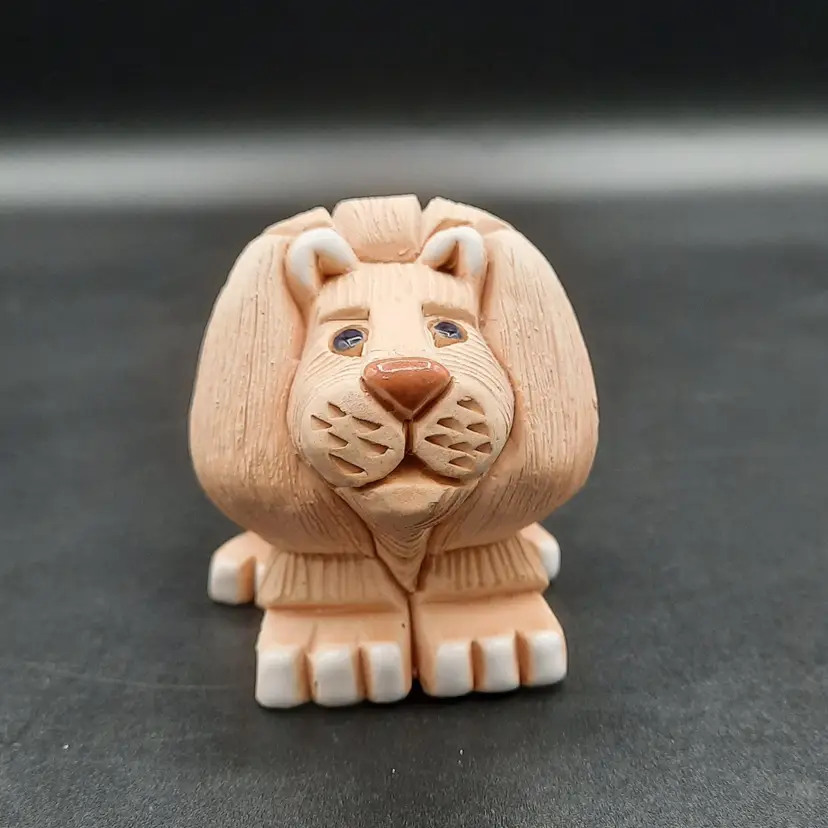 Artesania Rinconada Lion Figurine