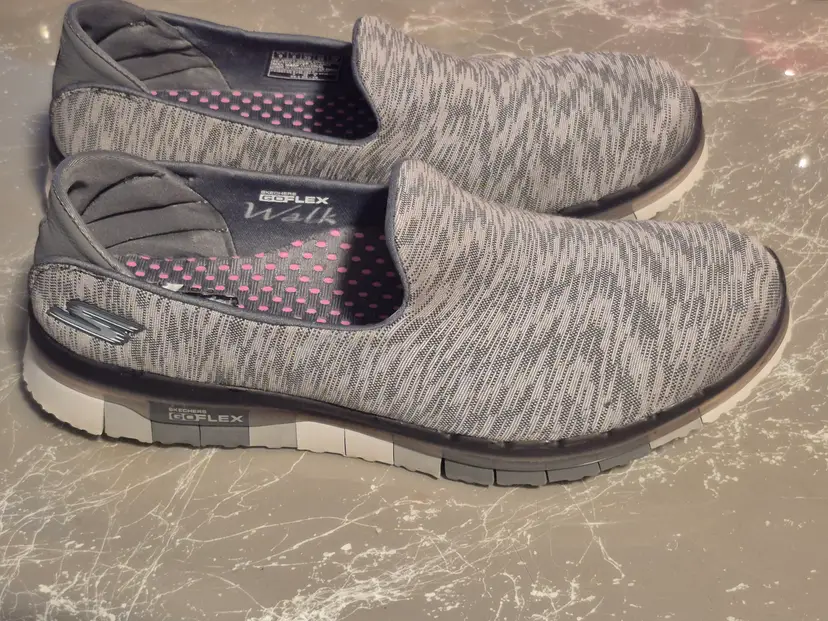 Skechers Women's Gray GoFlex Slip On Shoes Sneakers,Size 9