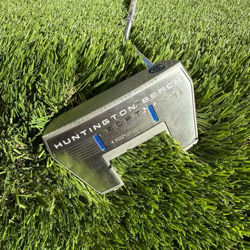 35” RH Cleveland Huntington Beach Soft 11 Putter