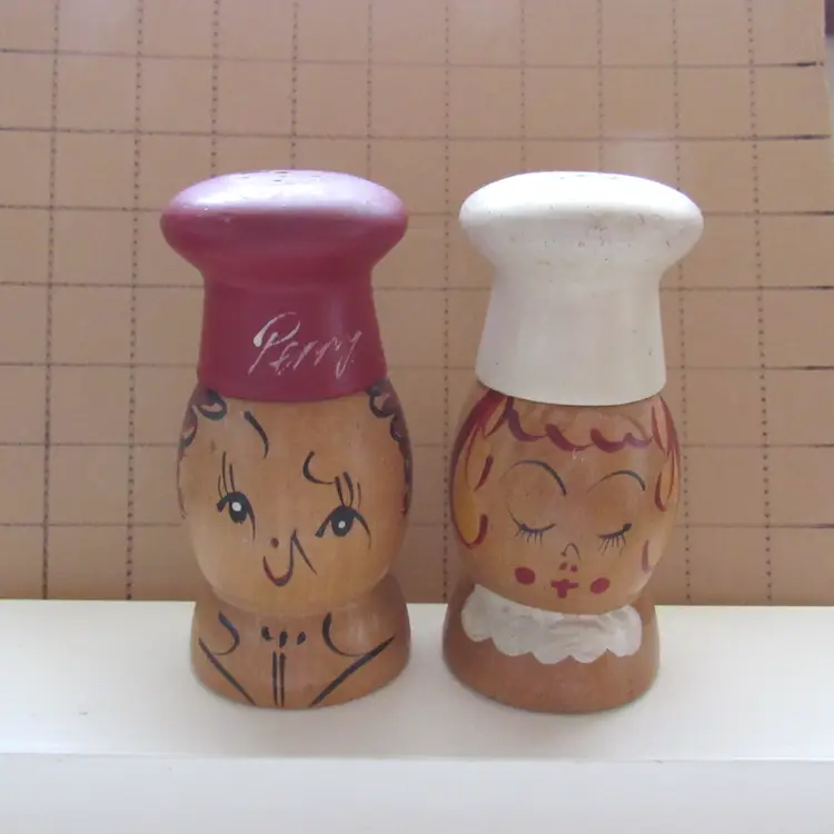 1950's Lg Wooden Stovetop Cook Couple Salt and Pepper Shaker Set