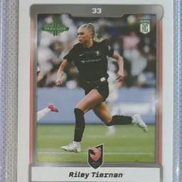 Riley Tiernan Español Base Lot