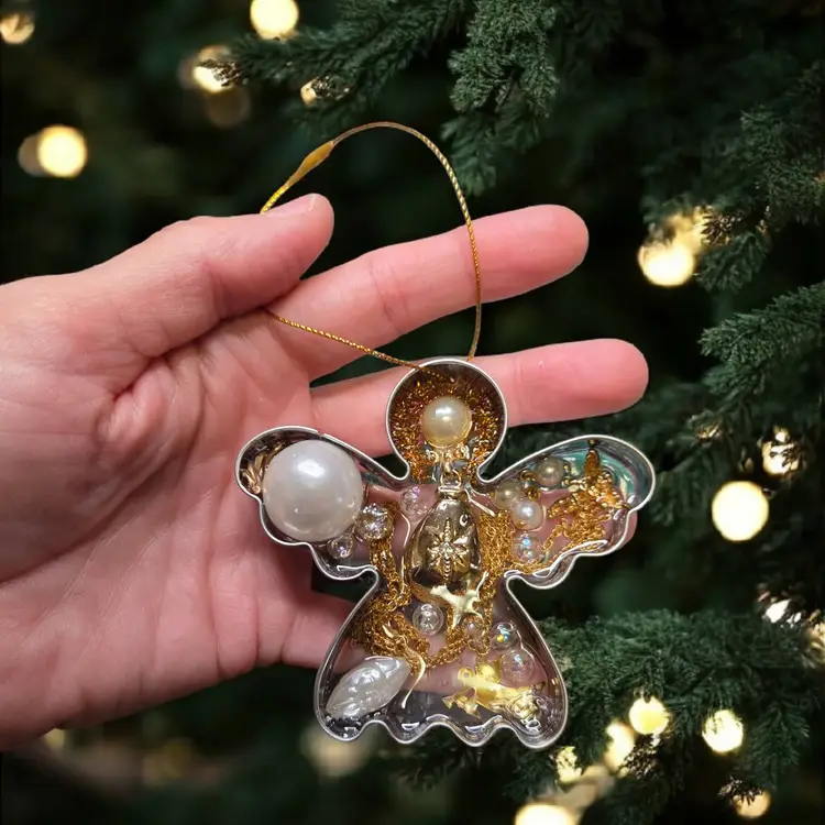 "Hark the Herald Angels Sing" Kitchen Sink Ornament