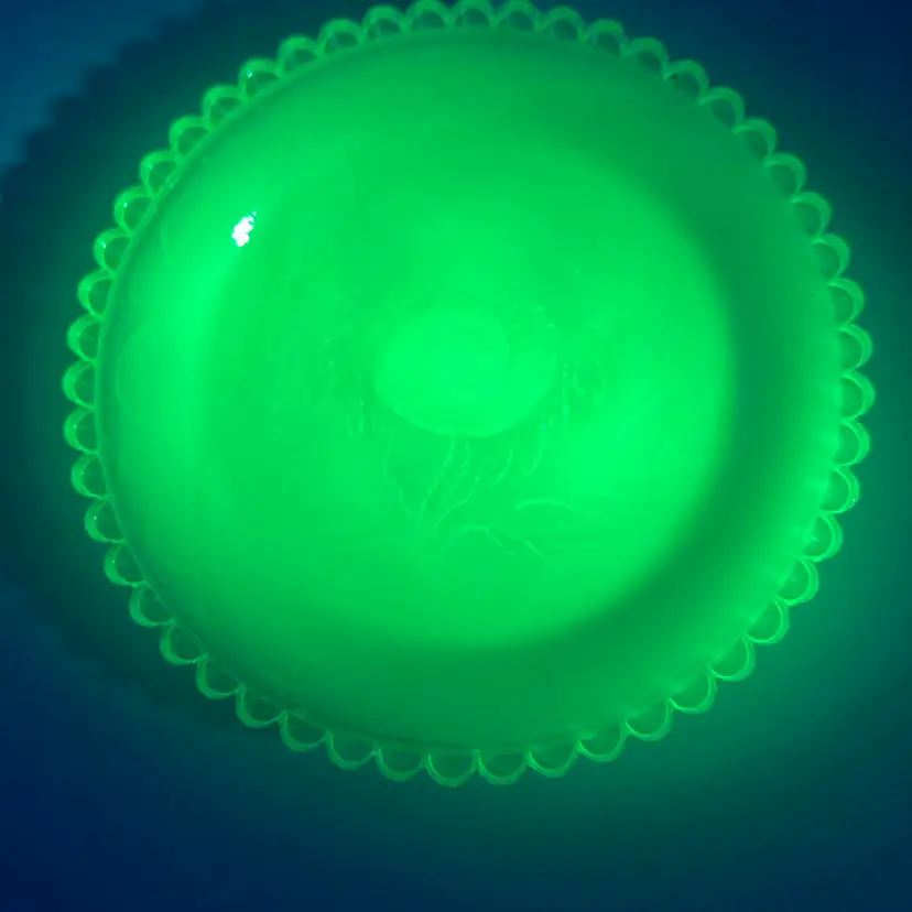 Vintage Teal  Glass Thistle Mini Plate! 3 3/4”! UV Reactive Glow 😎