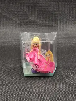 Bratz Mini Trinity Holiday Doll From Advent 2 In Miniverse