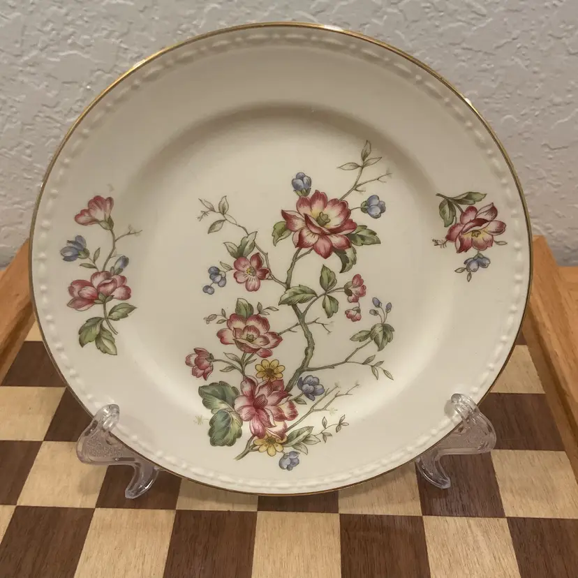 Homer Laughlin “Georgian” Saucer