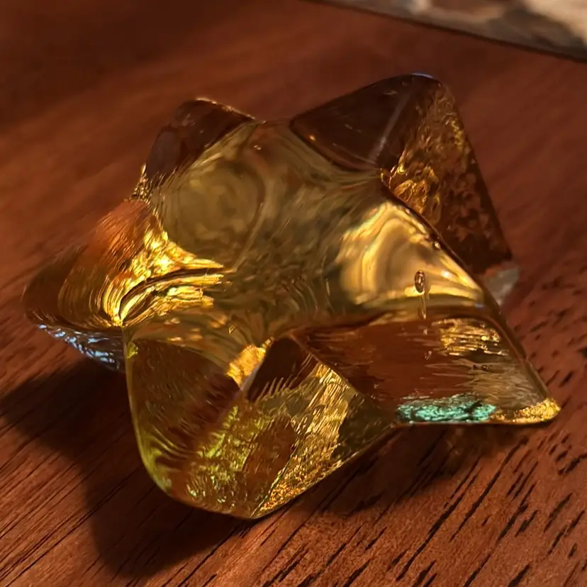 Fire & Light Star Paperweight In Citrus