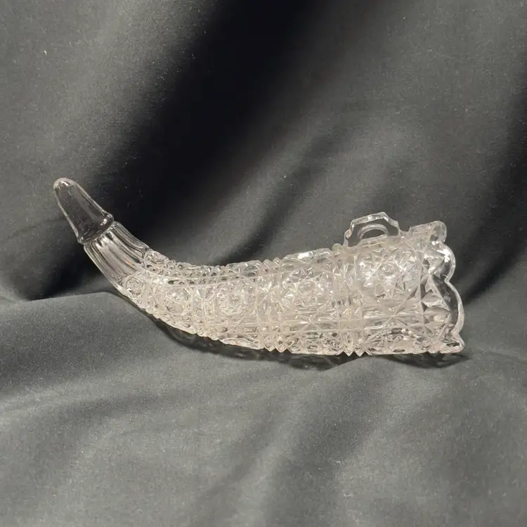 #1608 early 1900s clear pressed glass cornucopia Hobstar horn flower vase