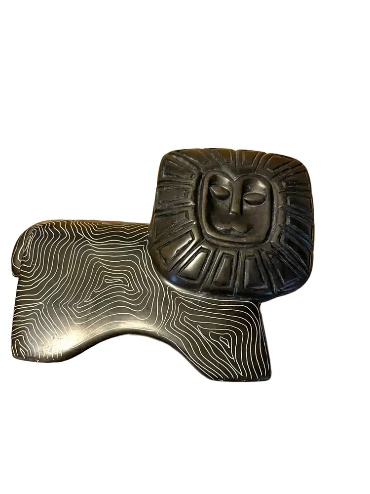 Lion Figurine Hand Carved Soapstone Black White Swirls