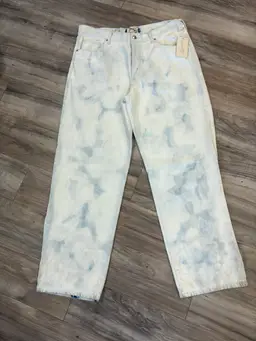 NWT SIZE 12 Universal Threads 90’s Baggie Button Fly Bleached Denim Jeans
