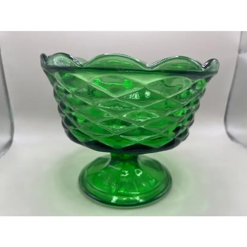 #01 - Vintage Indiana Glass Forest Green Pedestal Bowl ~ Candy Dish ~ Compote ~ Diamond Colony ~ Measures 5.25 inches tall, 6.25 inches at widest point