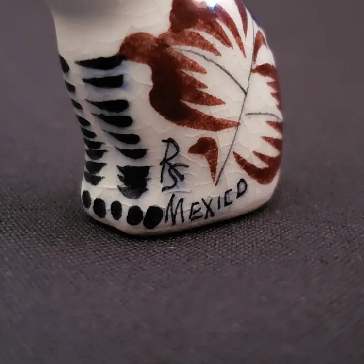 Cat Figurine Tonala Pottery Signed R S Mexico Hand Painted tiny 1⅜" tall with Condition Issues