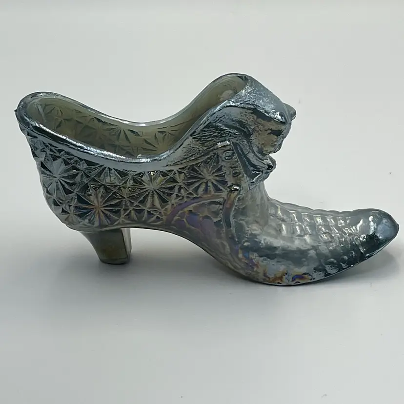 Boyd Art Glass- Cat Head Shoe- Platinum Carnival Finish