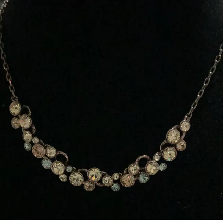 Modern Beautiful Bronze Tone 16’ Choker With Matching Pierced Lever Back Dangle Earrings. Gorgeous Glass Rhinestones In Citrine, Light Periwinkle And Bronze Colors.