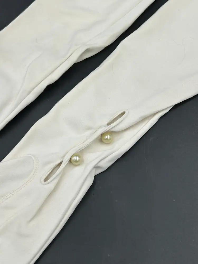 Vintage Long Opera Ivory Colored Wear Right USA Nylon Gloves With Pearl Button