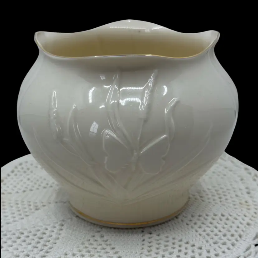 Belleek Pottery Ireland Butterfly Collection ceramic pot with gold trim.