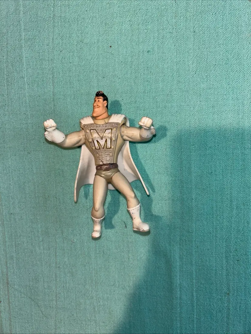 McDonalds Happy Meal Metro Man, Megamind Figure Toy 2010 Punches 4"