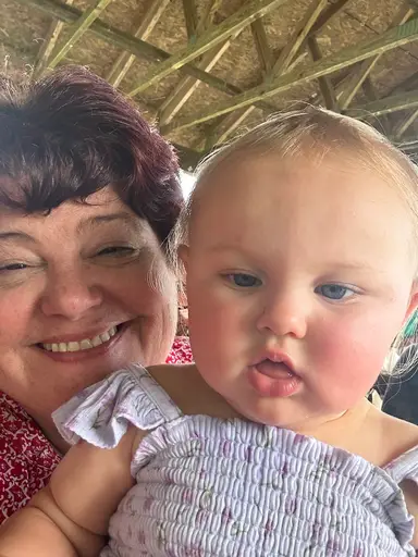 Let’s See What Mimi Has 😁