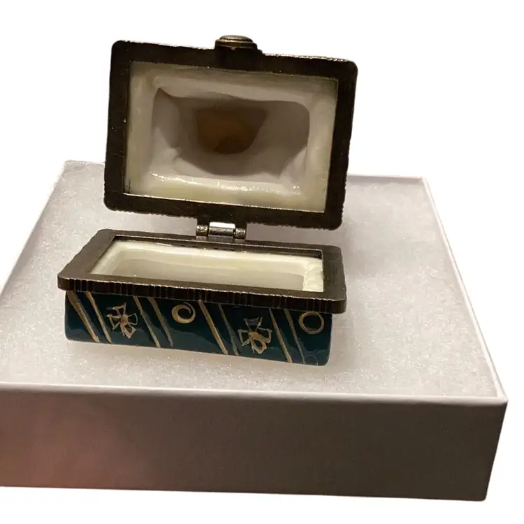 Santa With Teddy bears Trinket Box