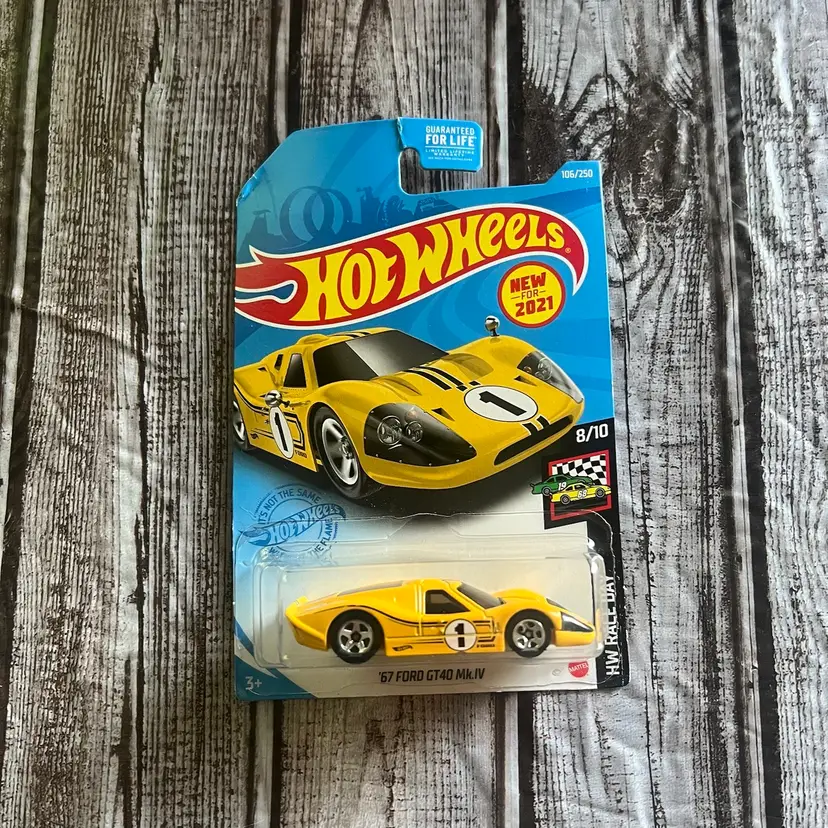 2021 Hot Wheels #106 Yellow '67 Ford GT40 Mk.IV.