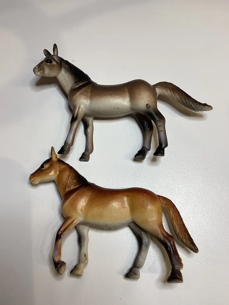 Popak New Ray Plastic Toy Horse Figure Lot of 2