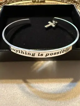 Vintage NOS AVON Silver Tone Bracelet