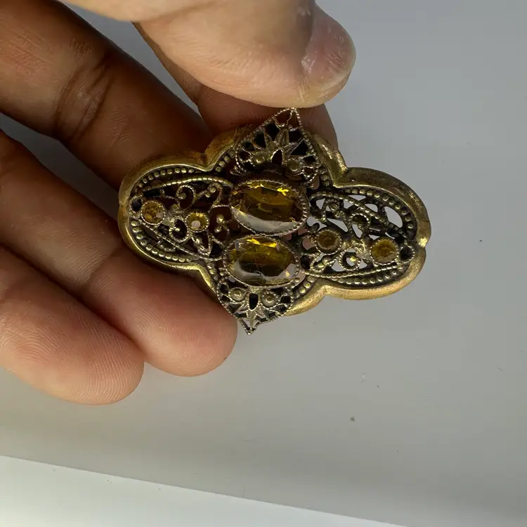 Vintage Gold Tone Filigree Amber Colored Glass Brooch ✨Glows