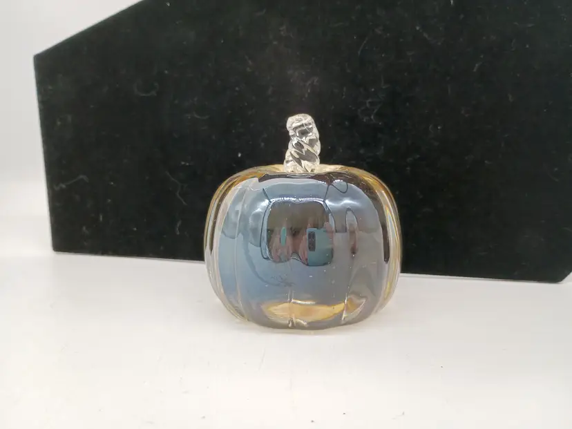 Simon Designs Crystal Pumpkin Figurine Amber Shimmer Glass Paperweight